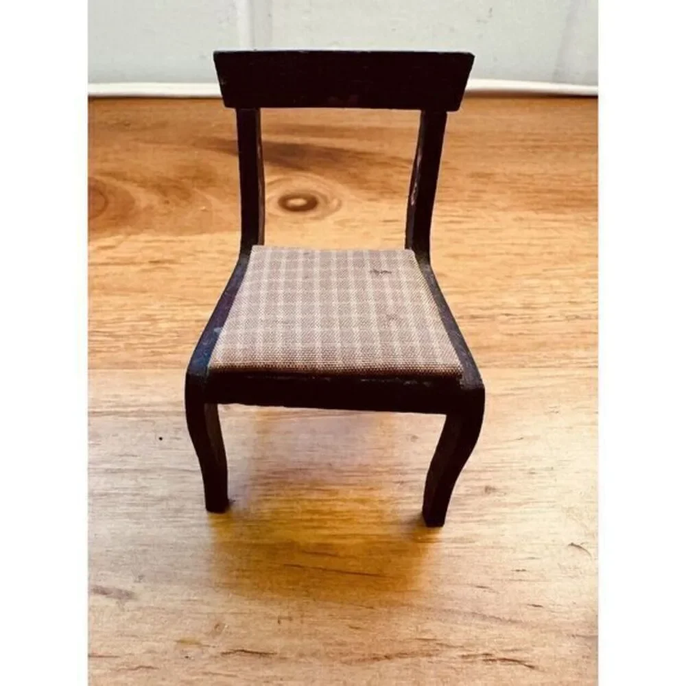 Dollhouse‎ Miniature Handcrafted Chair With Plaid Cushion Furniture
